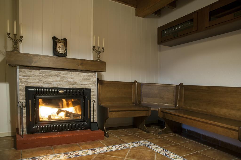 Casa Rural La Vereilla Barajas de Gredos ภายนอก รูปภาพ
